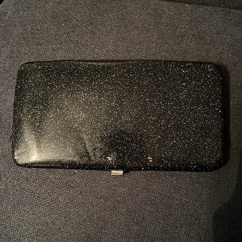 Hard shell wallet - Picture 3 of 3